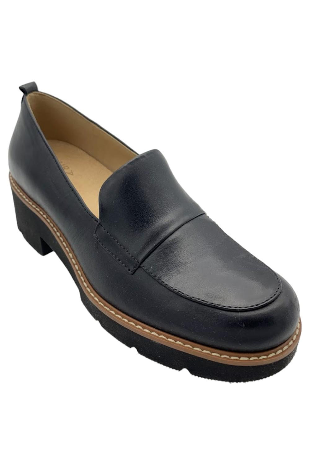 Naturalizer Women’s Darry Lug Sole Heeled Loafer Black Leather