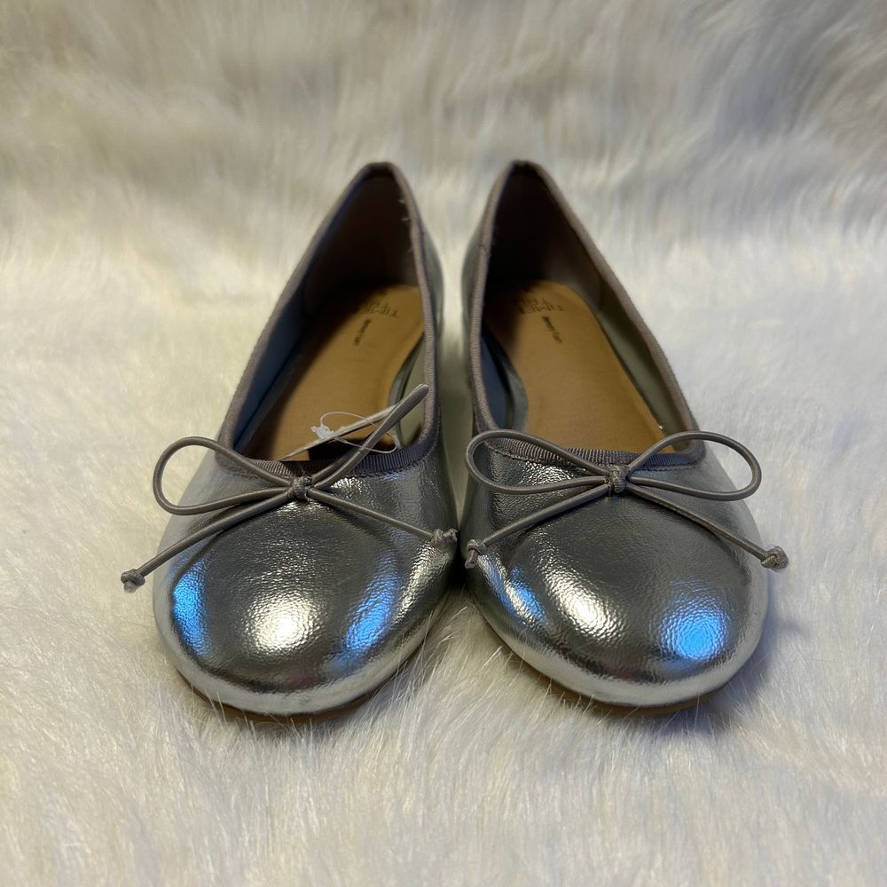 Time And Tru Silver Heeled Ballet Shoes Womens Size 9 Gray Slip On Memory Foam