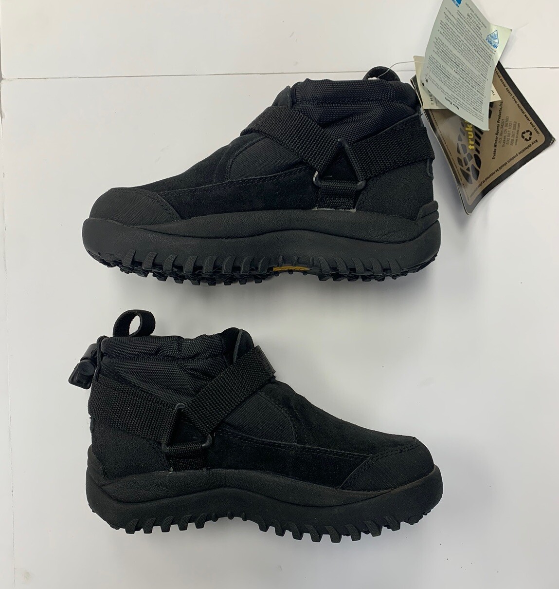 Trukke Black Aleutian Low Cut Boots Size 6 1/2 in