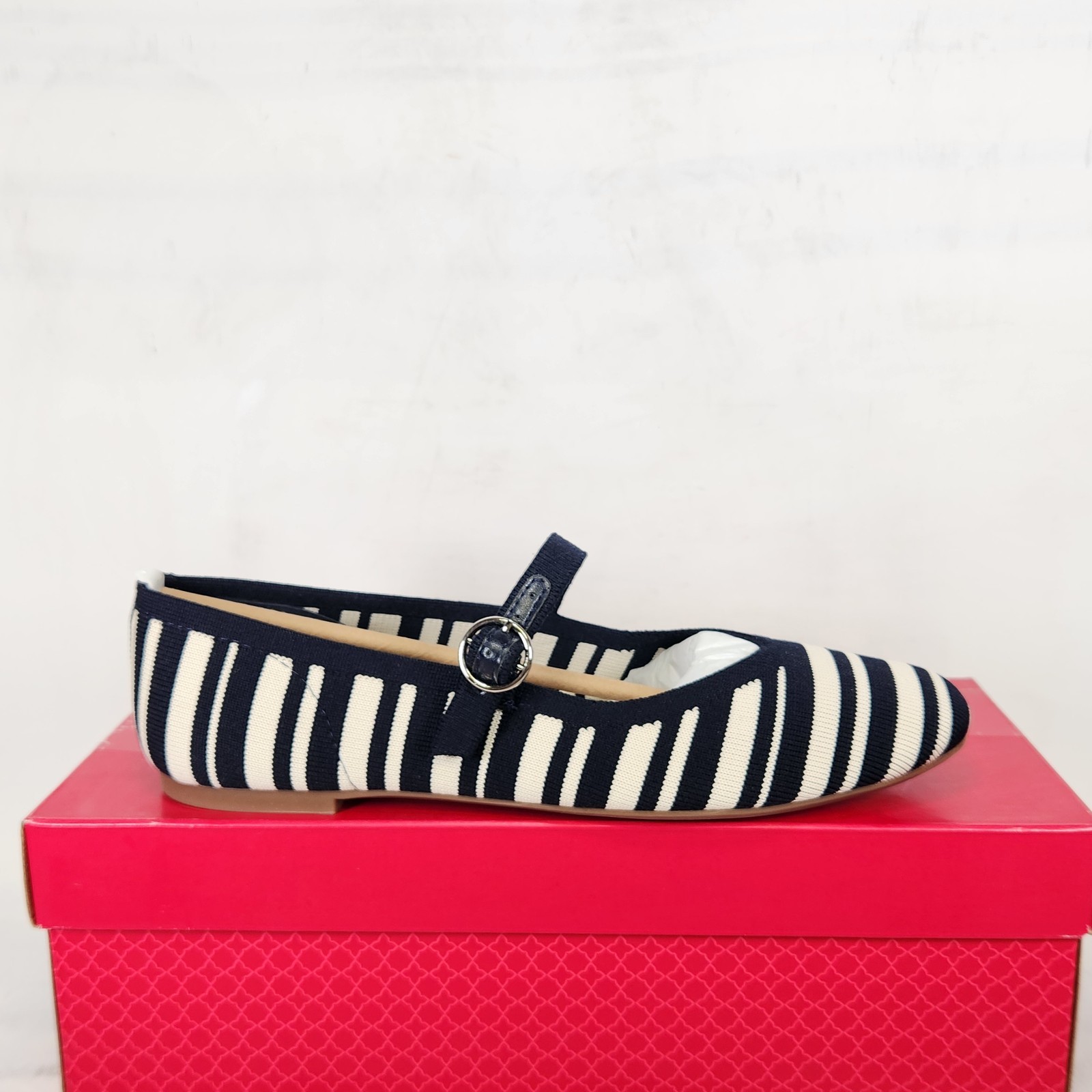 7.5 WOM – Kelly & Katie Tajah – Navy / Off White Stripe Knit