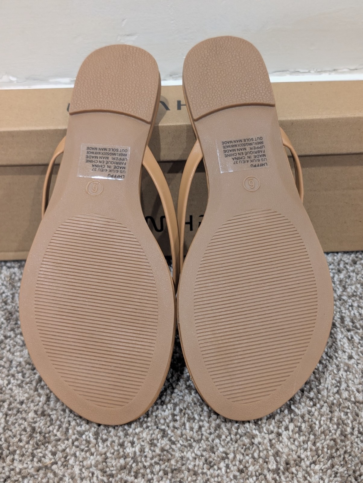 Size 6 Women’s Lamher Summer Thong Camel Brown Slip On Classy Sleek Sandals