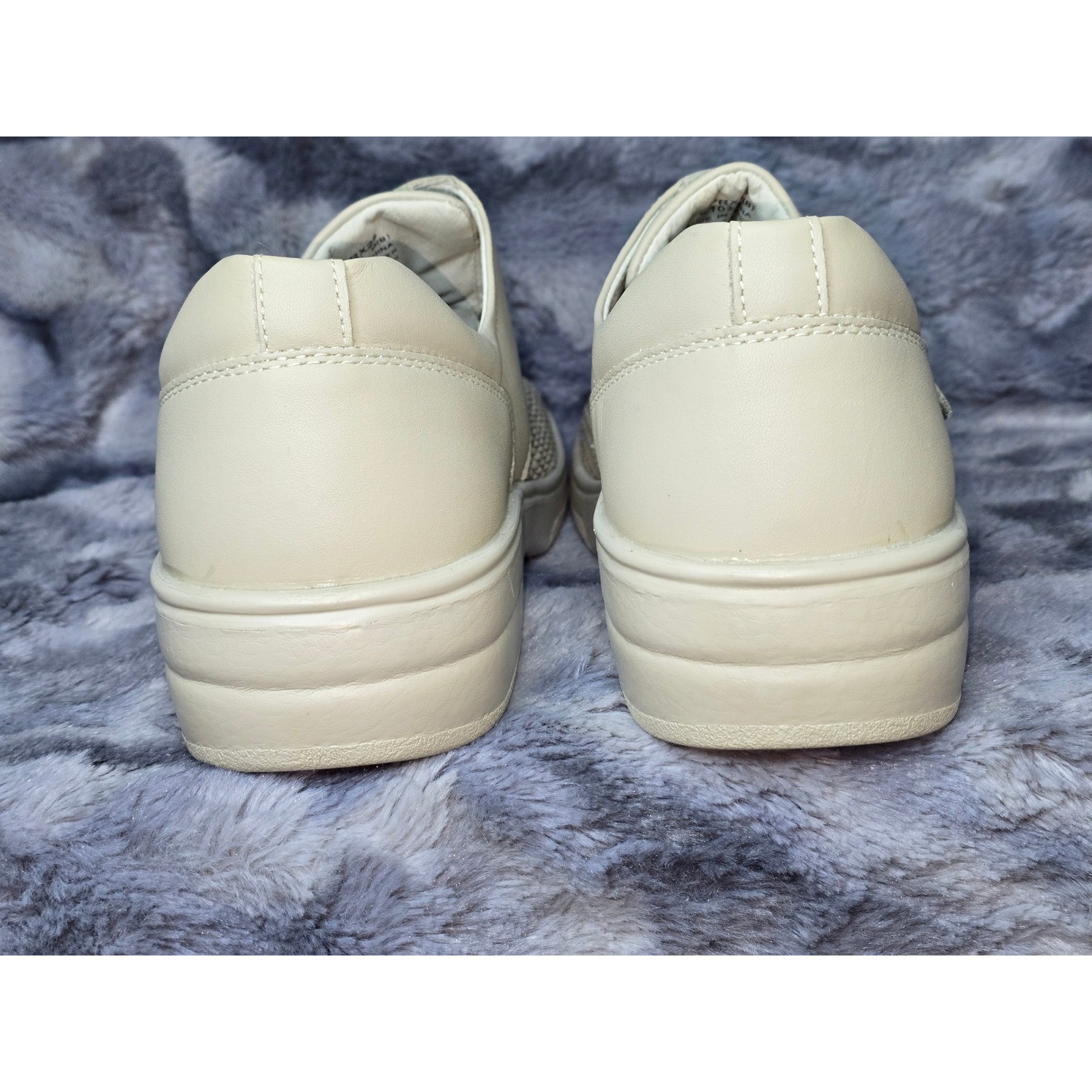 NWB Propet Olivia WPRX25 Bone Leather Upper Women’s Comfort Walking Shoes 10.5
