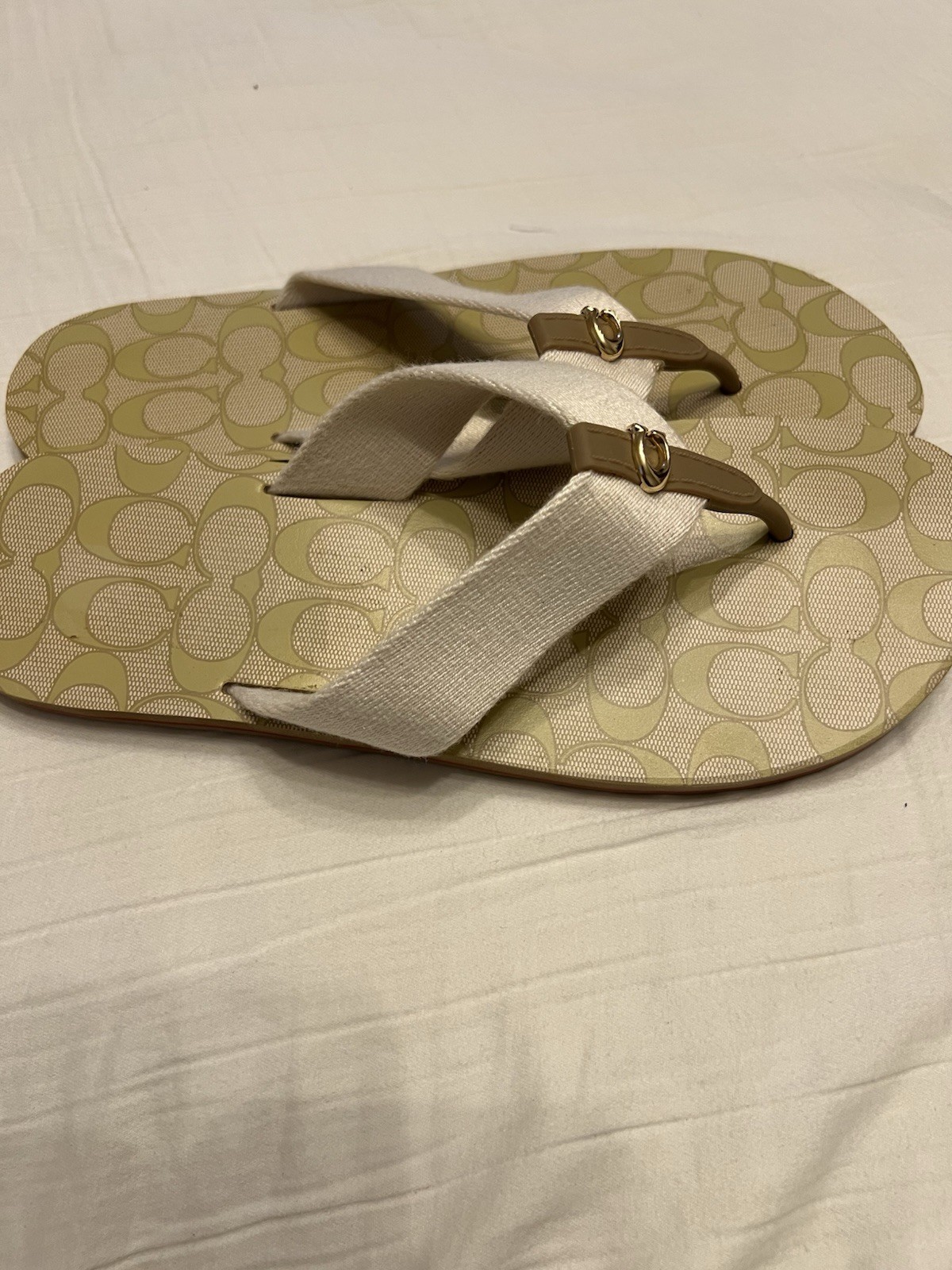 Coach Signature Canvas C2978 Flip Flop Sandals White Khaki Olive Women’s Size 9B