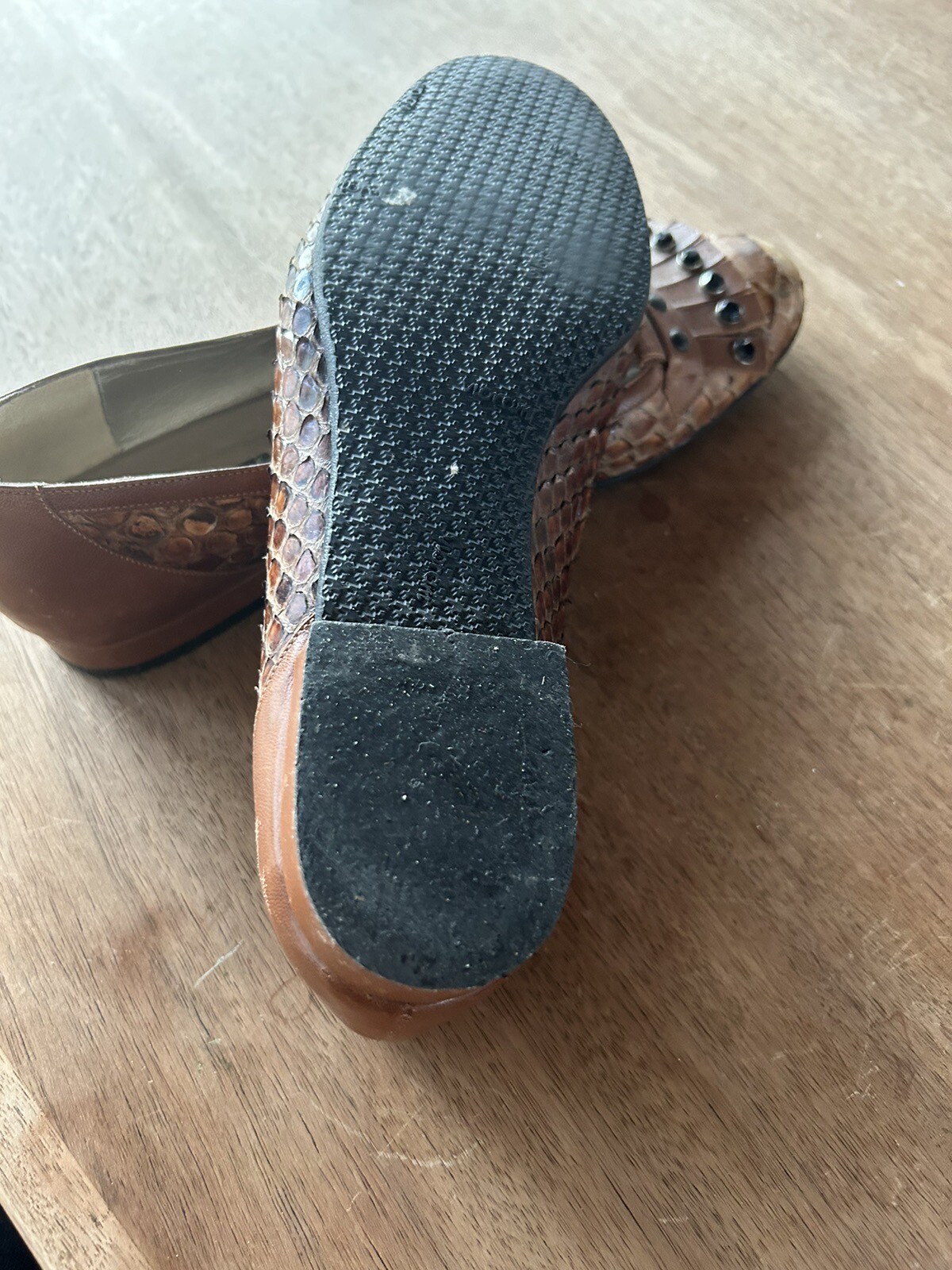 ITALIAN DESIGNER CLAUDIA CIUTI NATURAL SNAKESKINBLK JEWELS& METAL GROMETS LOAFER