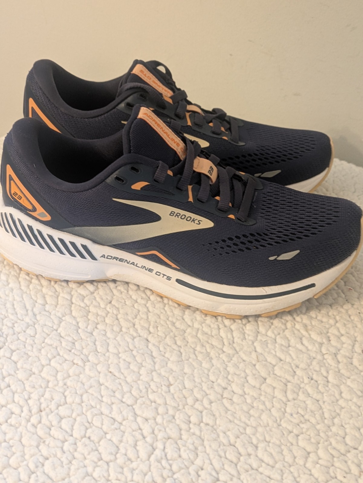 Brooks Adrenaline GTS 23 Running Shoes Womens 9 B Peacoat Blue Peach 1203811B482
