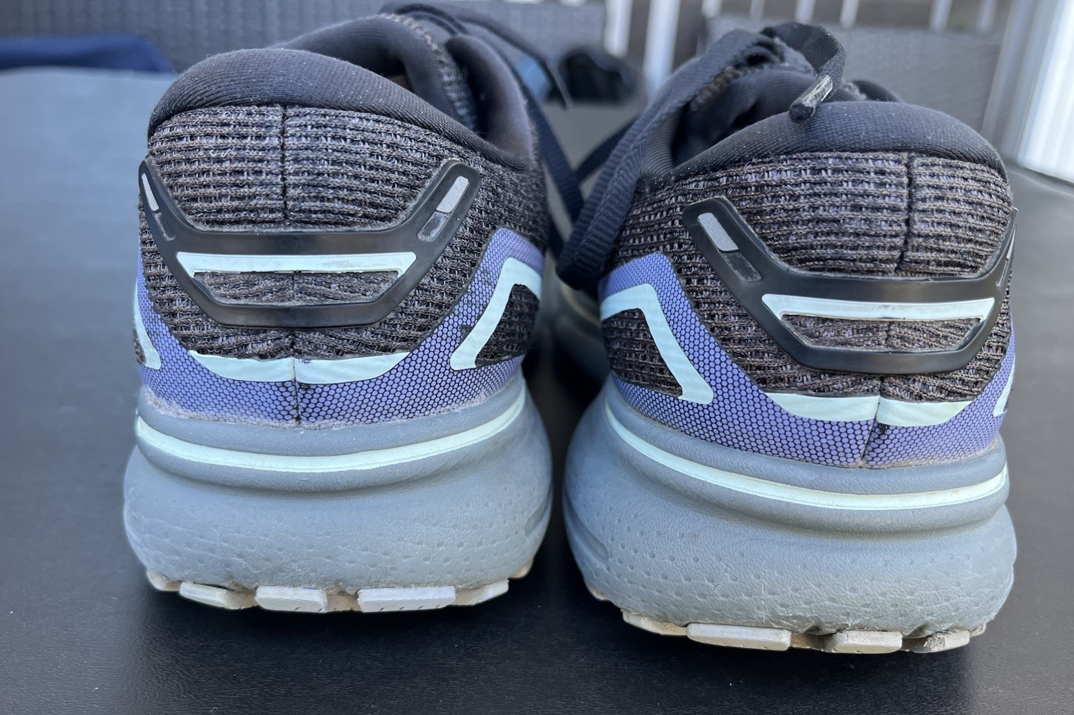 Brooks Ghost 15 Women’s Size 10 Black Blue Running Walking Shoes Medium B