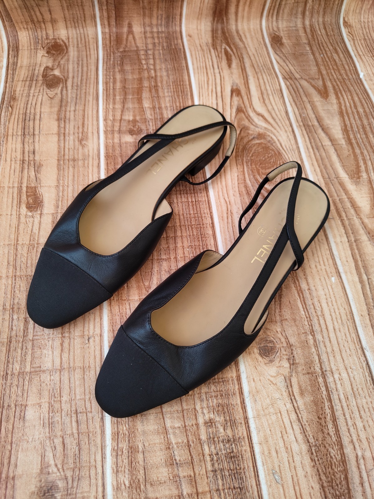 CHANEL Slingback Grosgrain CC Cap-toe Black Leather Flats EU 40 US 9.5