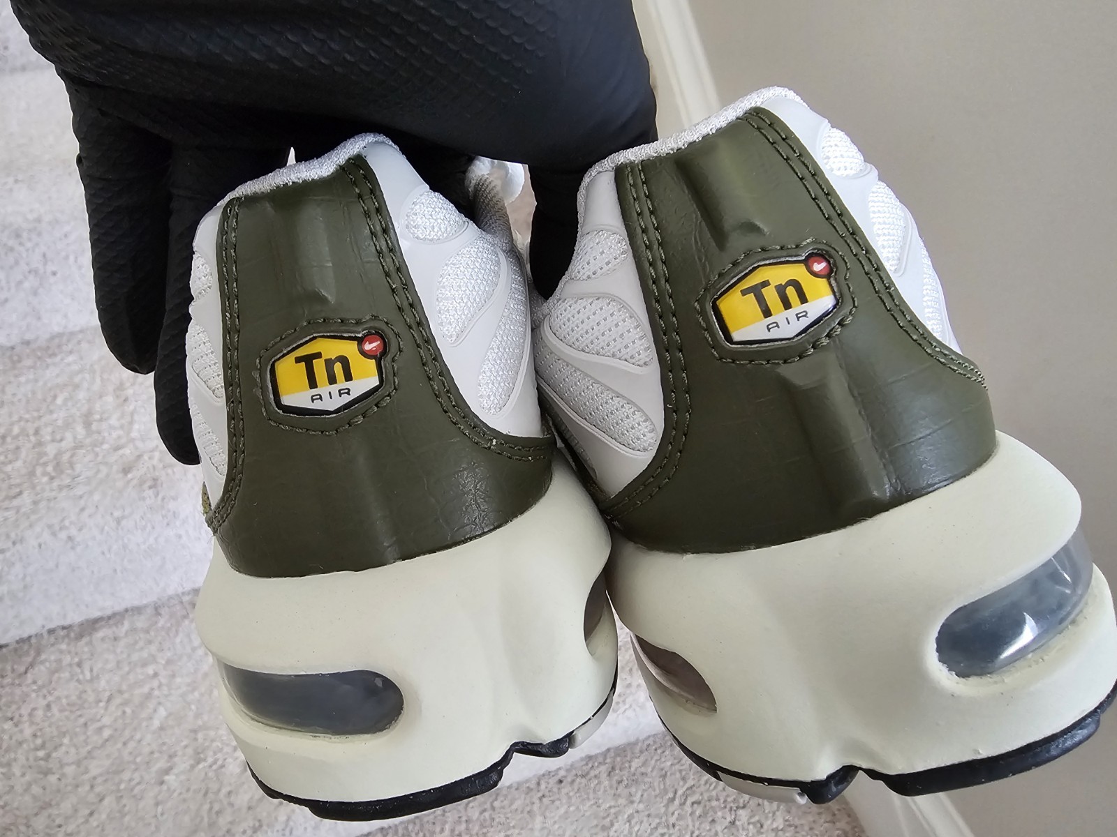 Nike Air Max Plus TN White Leopard Running Shoes DX9283-100 5Y Wmn 6.5 RARE