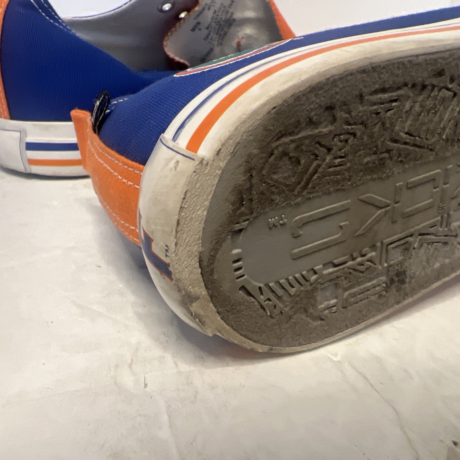 Skicks U Of F Florida Gators Swamp Canvas Low Top Sneakers Women 11 Men’s 9