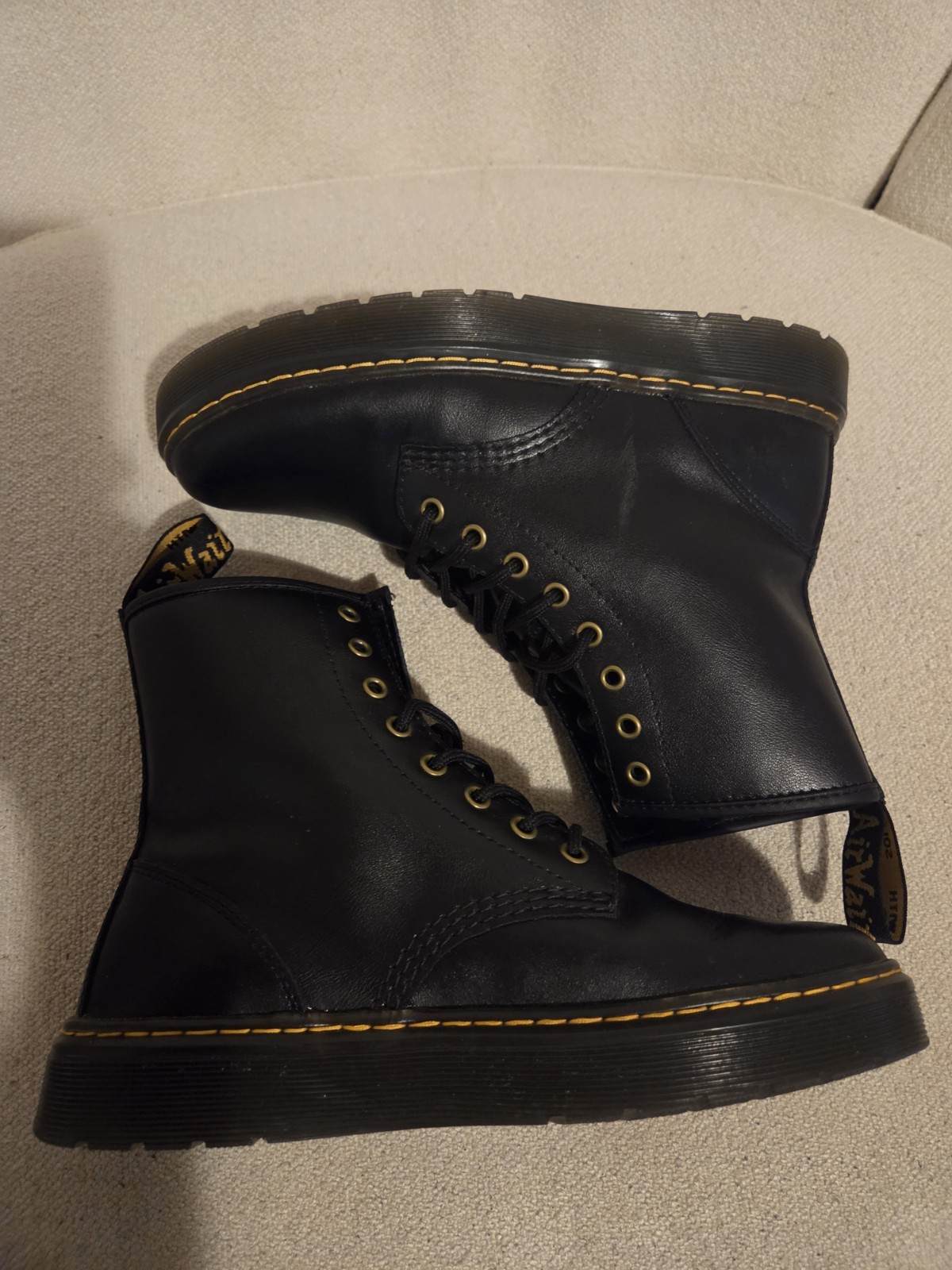 Dr. Martens 1460W Air Ware Leather Women’s Boots 9 US – Black