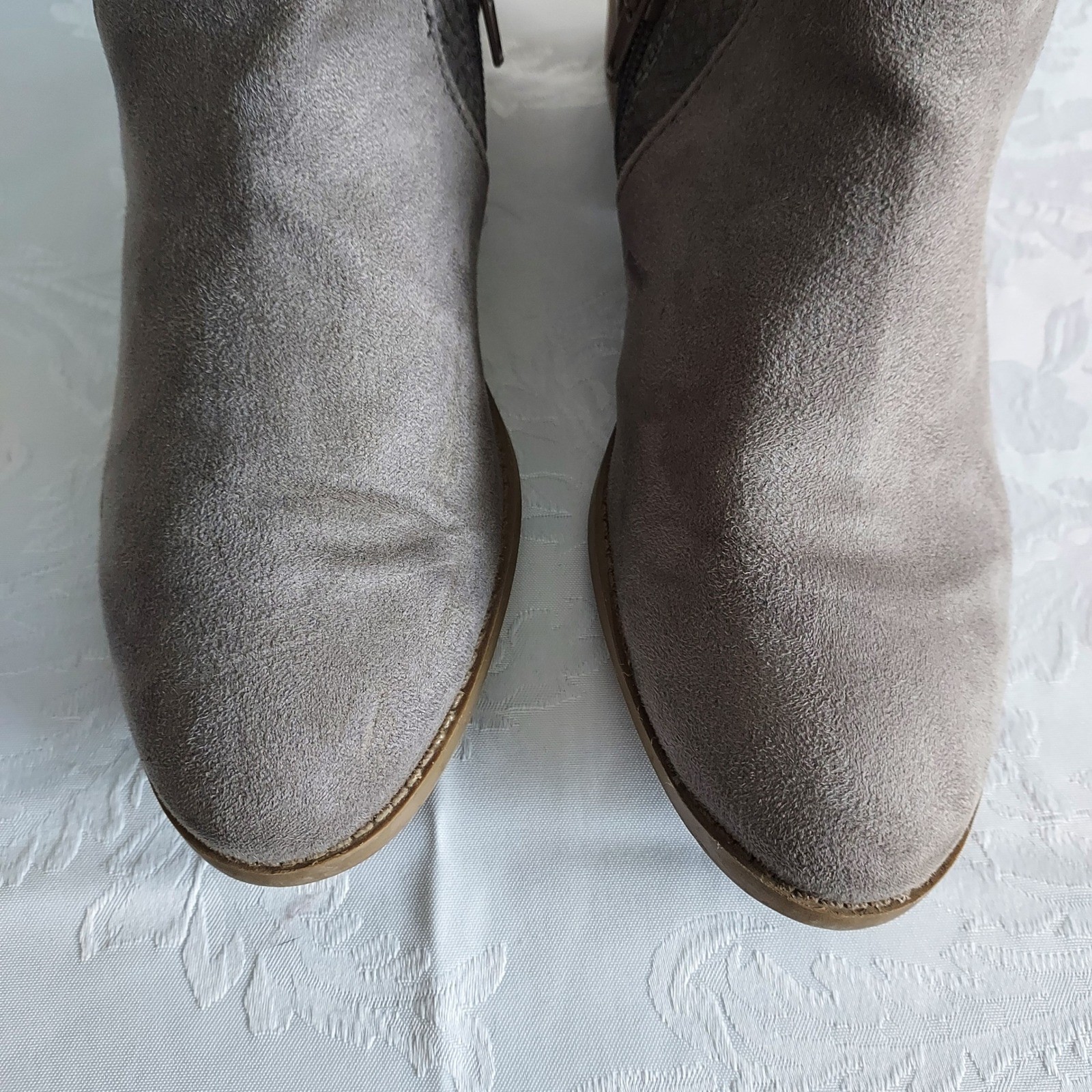 American Eagle 8 Ankle Boots Bootie Gray Leather Suede Faux Snakeskin Trim Split