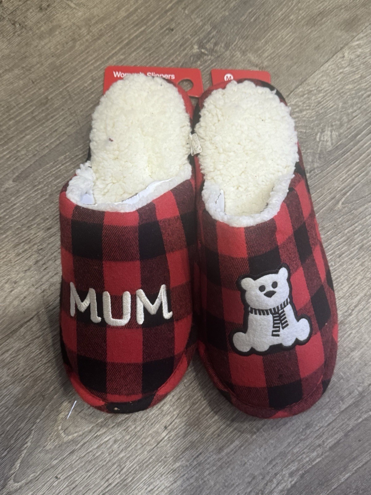 Mum, Momma Bear Women’s Christmas Slippers 9-10 Medium. Indoor Use