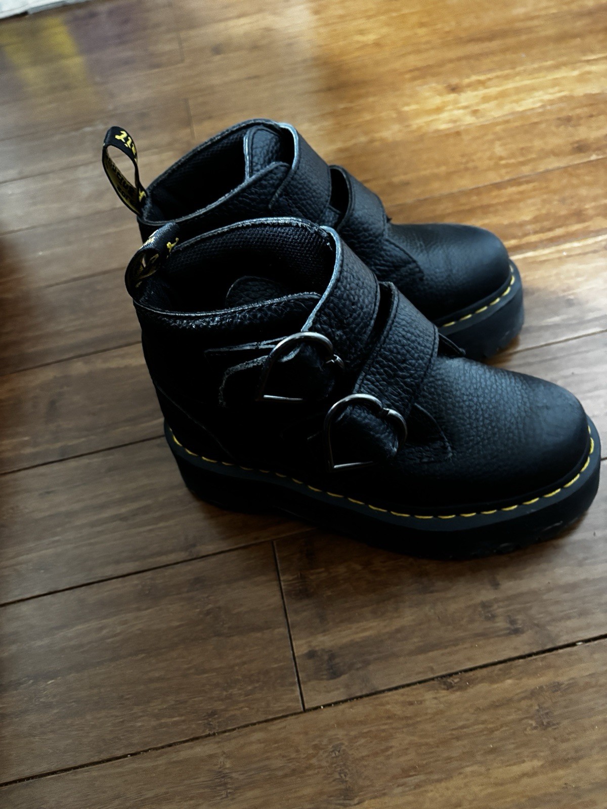 Dr. Doc Martens Women’s Devon Flower Buckle Black Leather Platform Boots Size 5