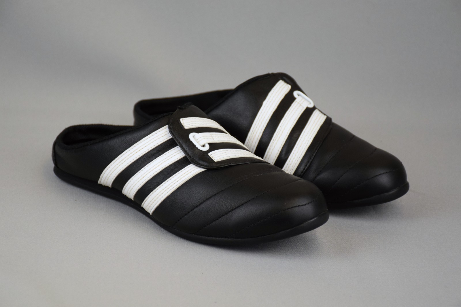 Rare Adidas 017104 Vintage Leather Clogs / Mules Black Shoes US 7.5/EU 39/UK 6