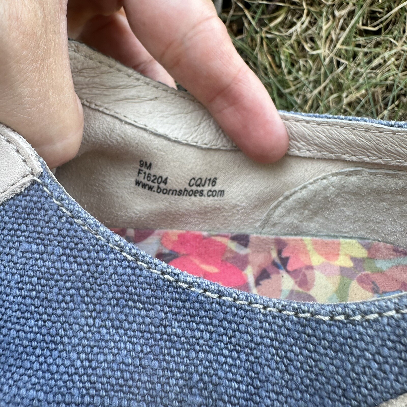 Born Corfield Blue Canvas Leather Espadrille Sneakers 9M Floral Insole Coastal