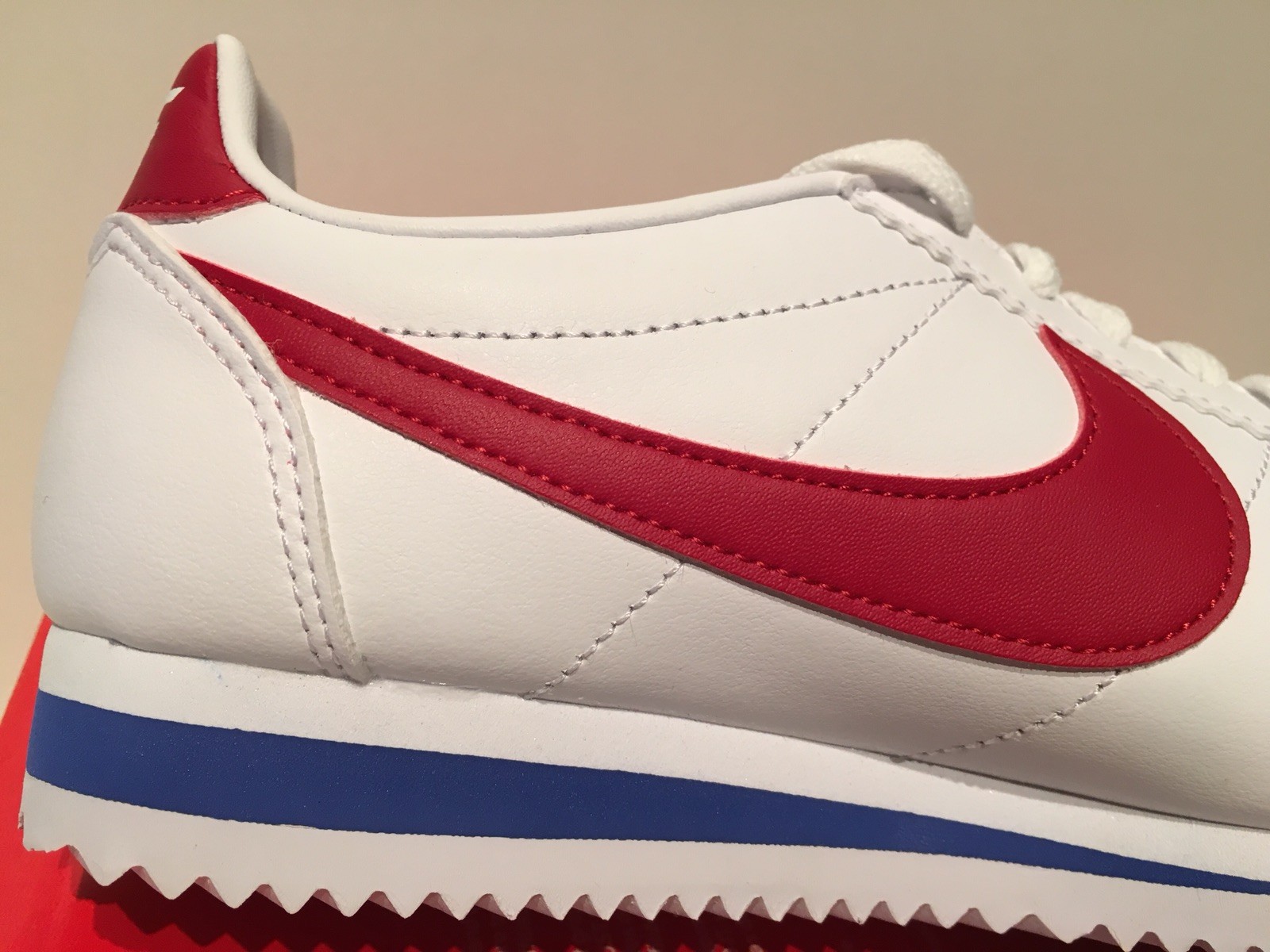 Women’s Nike Classic Cortez Leather Forrest Gump White Red Blue sz 6 807471 103