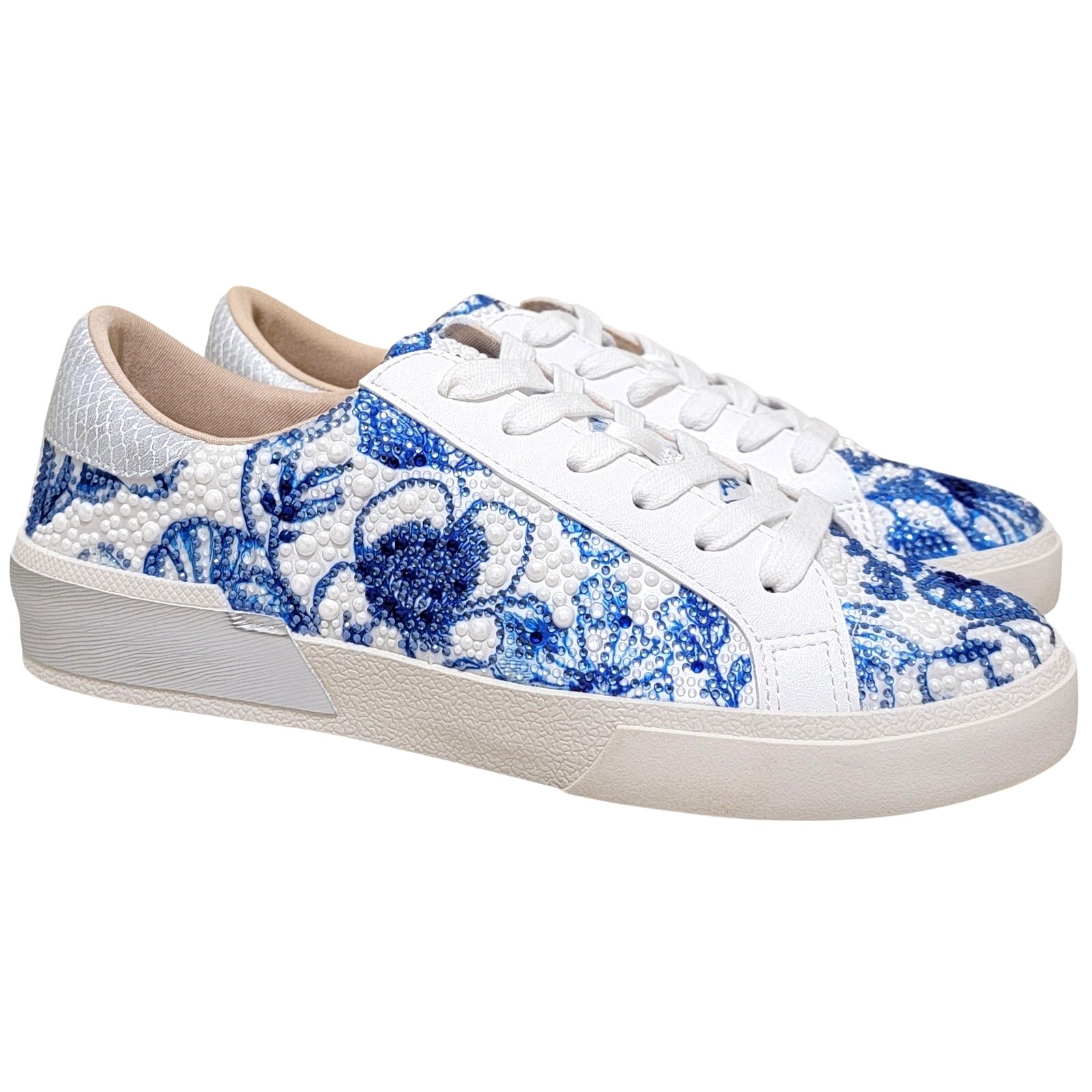 Betsey Johnson Women Damon Sneaker Size US 8M White Blue Floral Rhinestone/Pearl