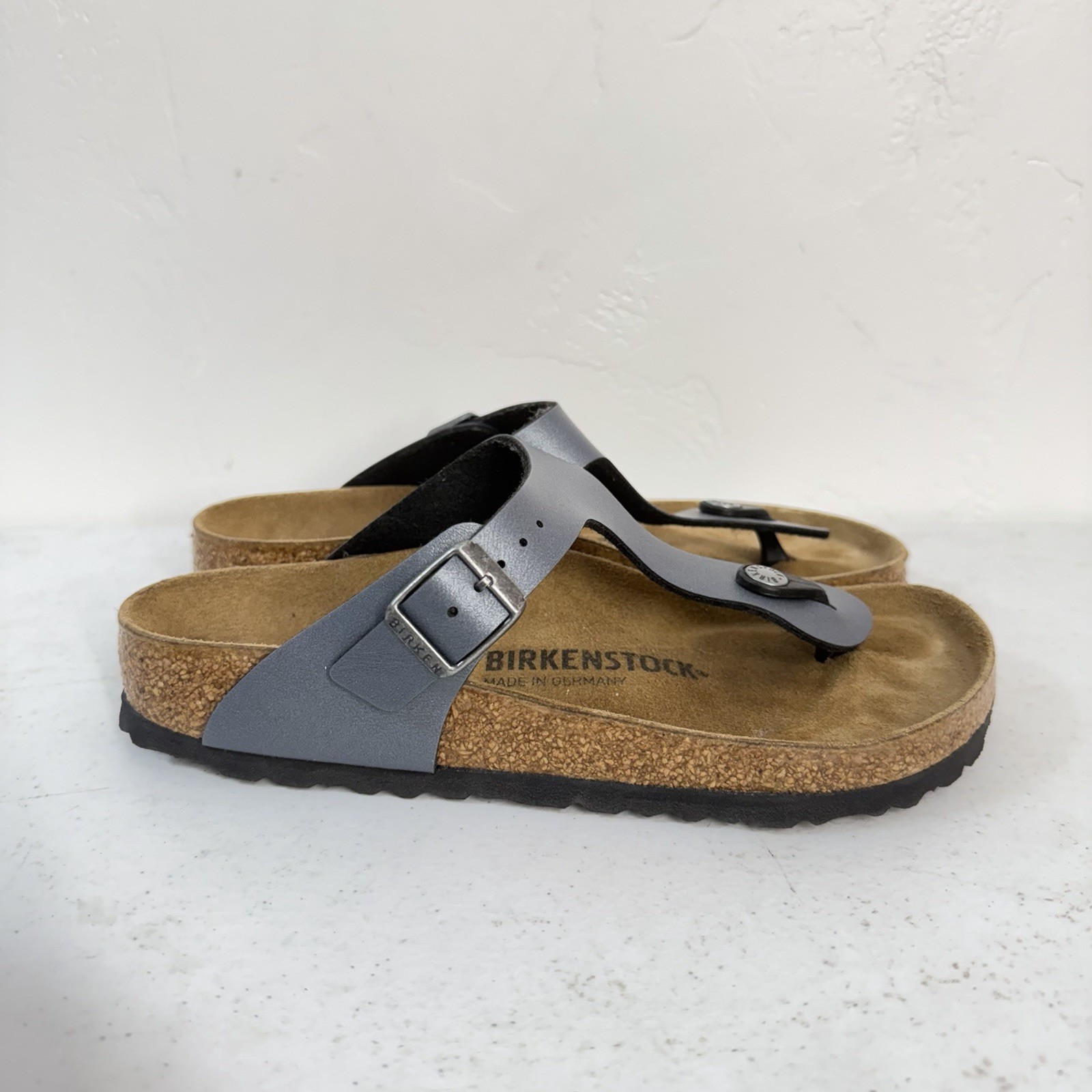 Birkenstock Gizeh Icy Metallic Thong Sandal White Size 37 /US Women’s 6-6.5 EUC