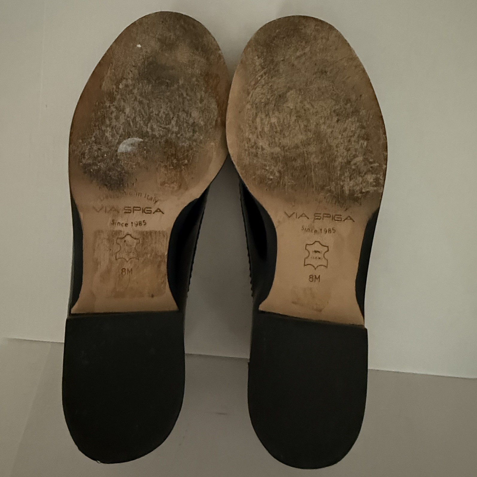 NICE! VIA SPIGA BLACK Patent Scalloped Trim Flats Loafers 9 Medium