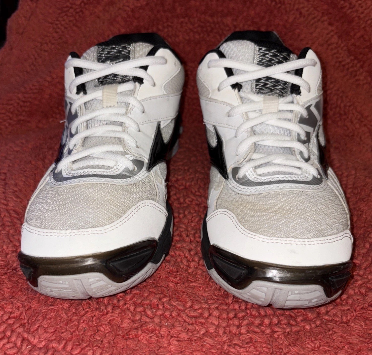 Mizuno Women’s Wave Bolt 7 Indoor Volleyball Shoes Sz 10 M, White & Black 430238