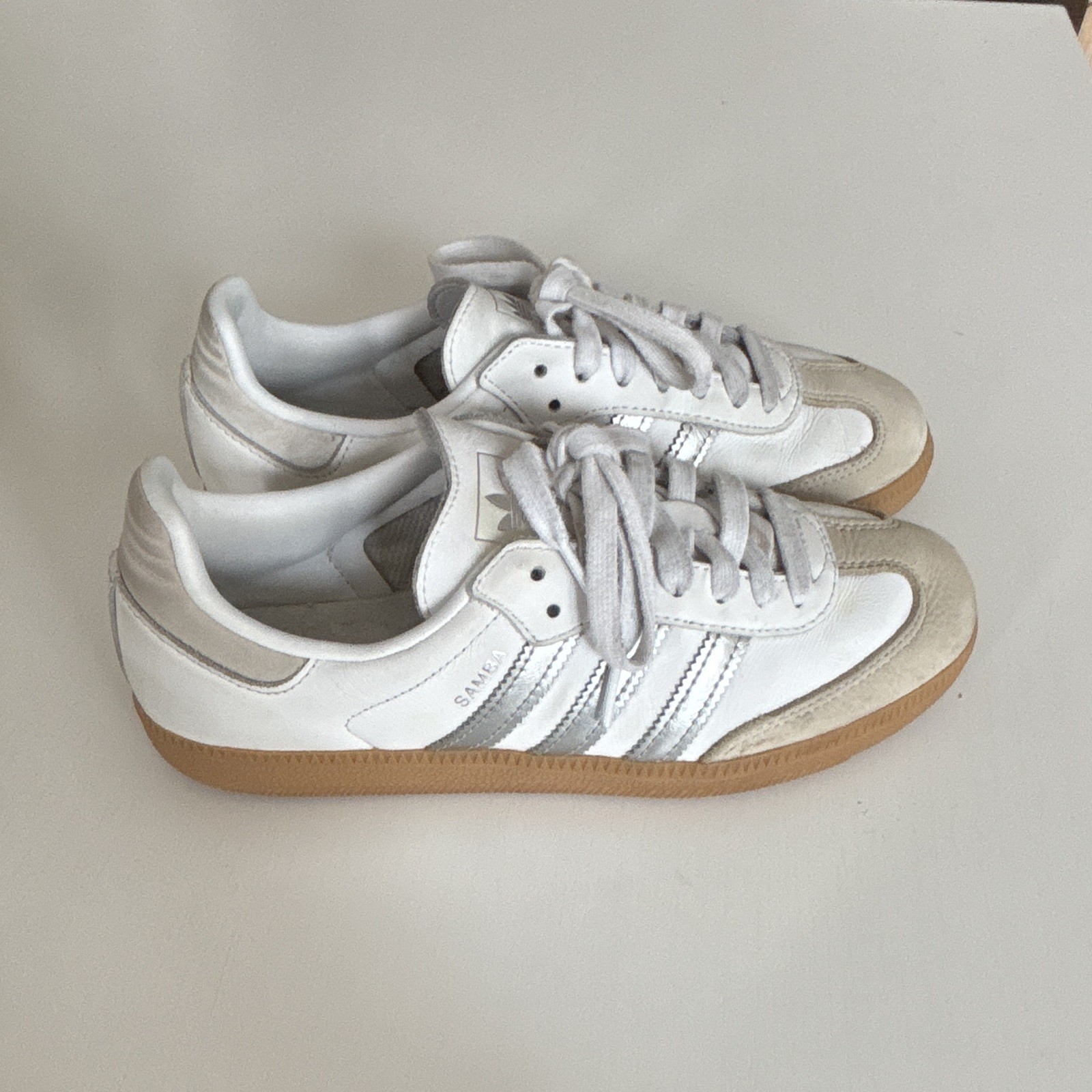 adidas Samba Women’s OG Low Top White/Silver/Gray Leather Sneaker JI2725