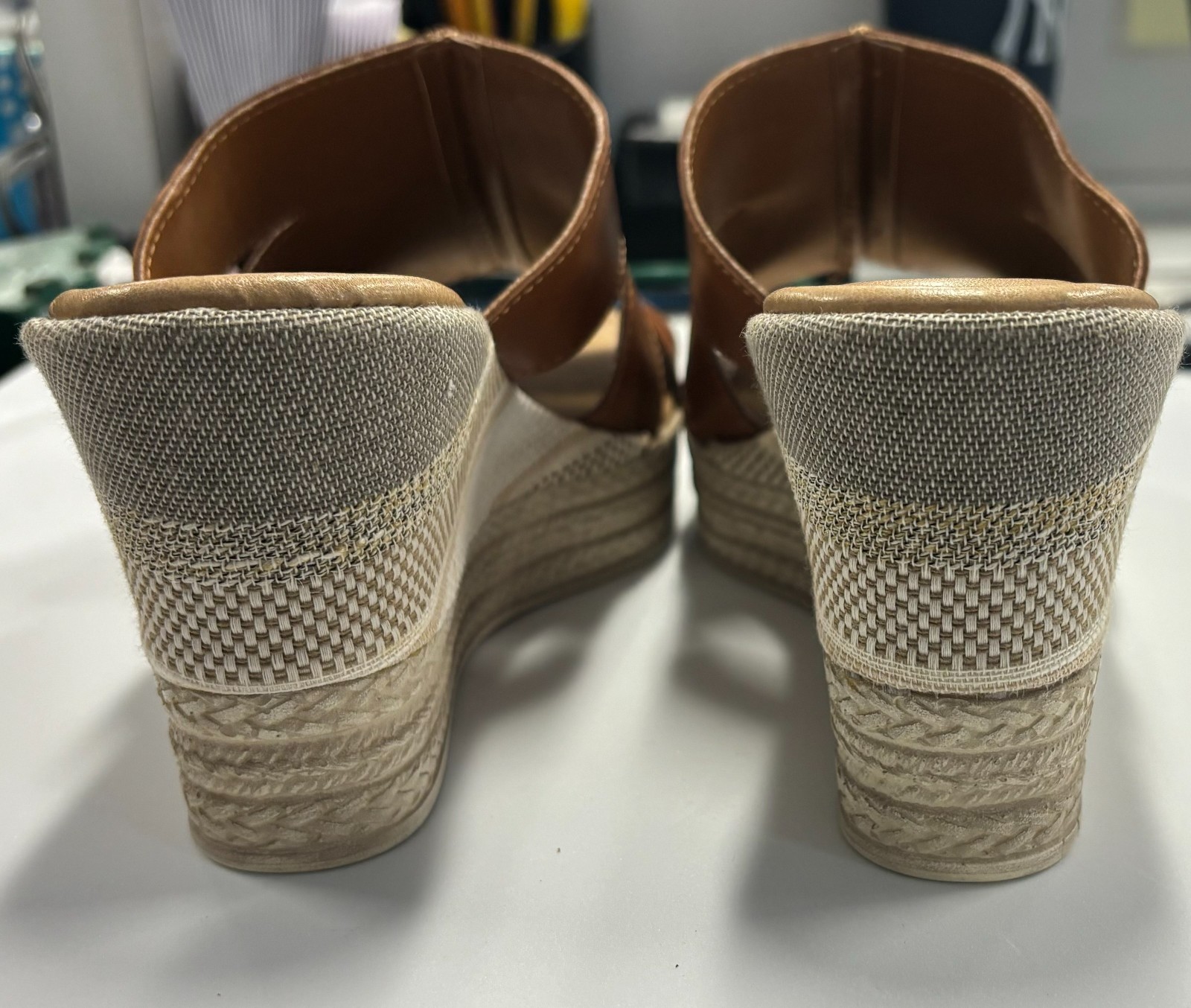 Bella Vita Rox-Italy Women’s Wedge Sandals Size 8.5 Wide
