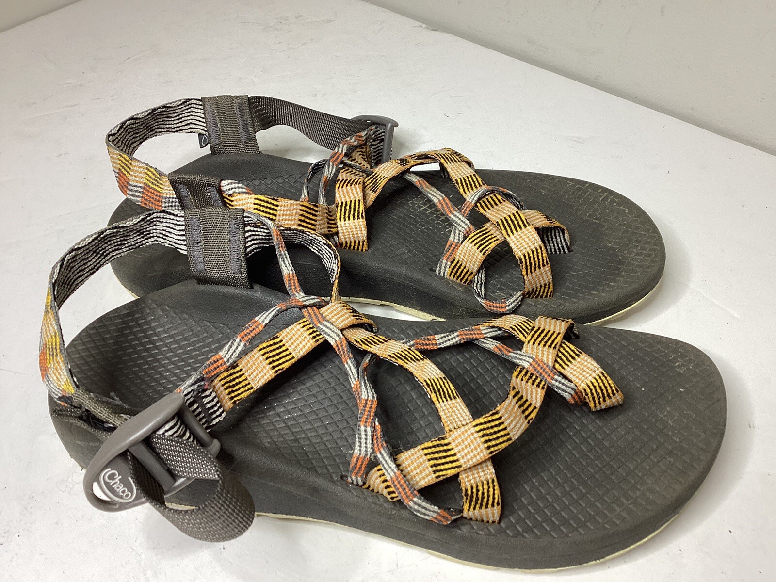 Chaco Z Cloud X2 Womens Size 9 Tan Multicolor Water Shoes Toe Loop Sandals