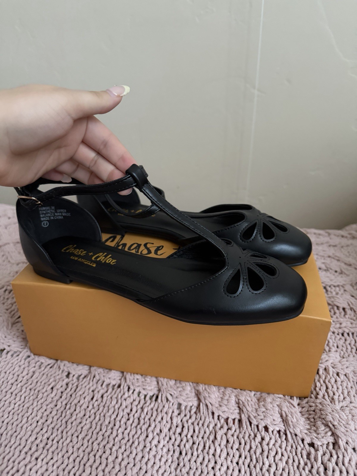 New Chase + Chloe Women’s 7 Black Cut-Out Ankle Strap Buckle Flats Round Toe