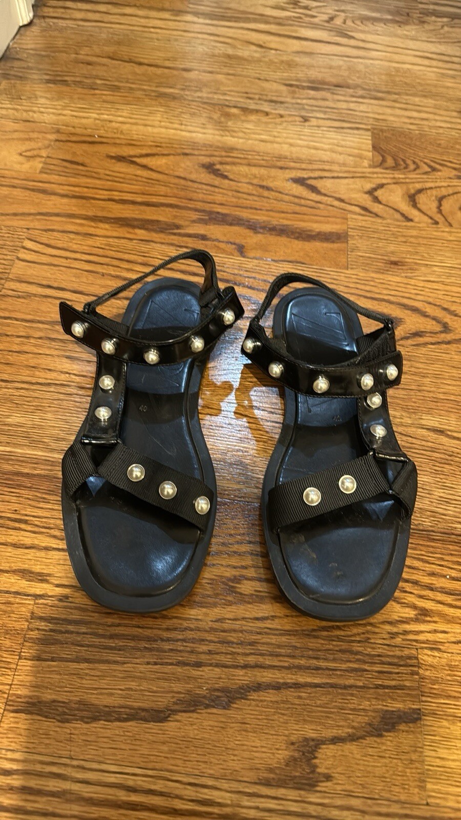 Zara Woman’s Back Faux Patent Leather & Fabric Pearl Sandals Sz 40 Euro 9 US