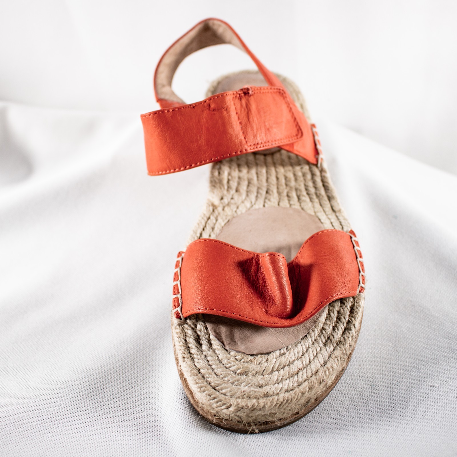 EILEEN FISHER New Orange Beige Solid Women Genuine Leather Flat Sandals Size 8.5