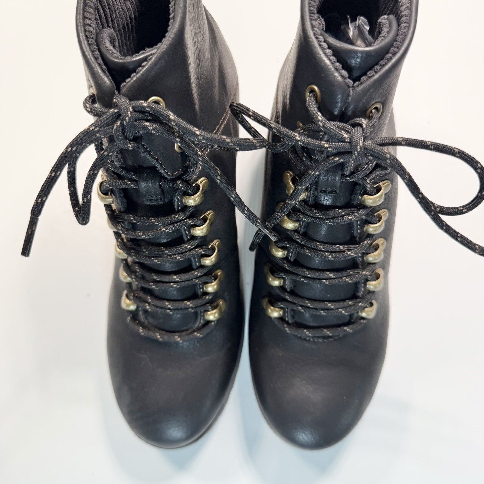 Korks NEW Erica Lace Up Boot 7 Black Vegan Hikers Combat Heel Bootie Comfort