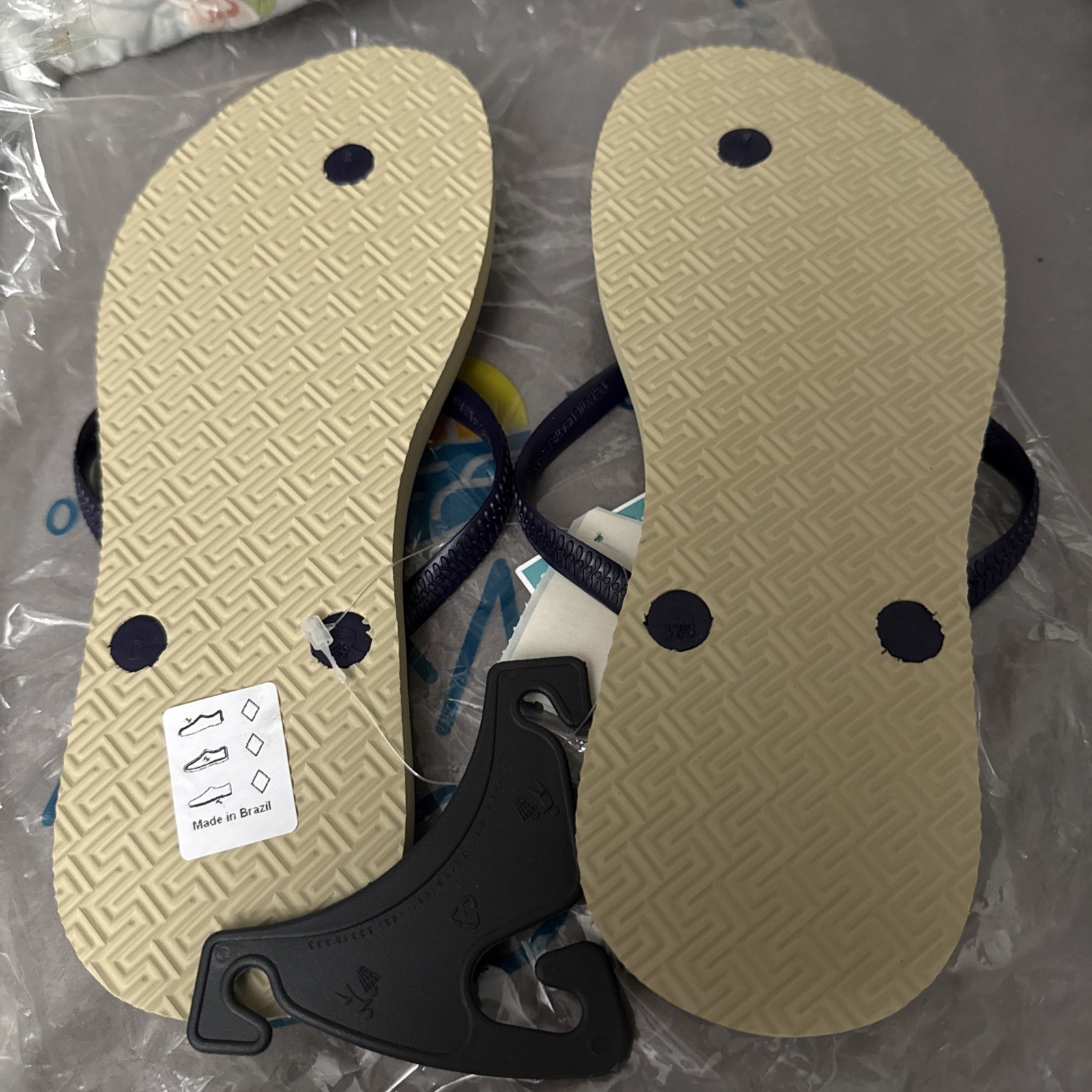NWT Samba Sol Unisex Flip Flops Sandals Jungle Tiger Size W 7/8