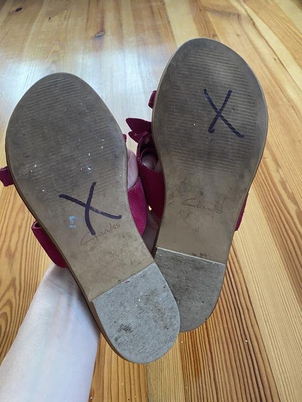 women clarks flip flops pink leather 35