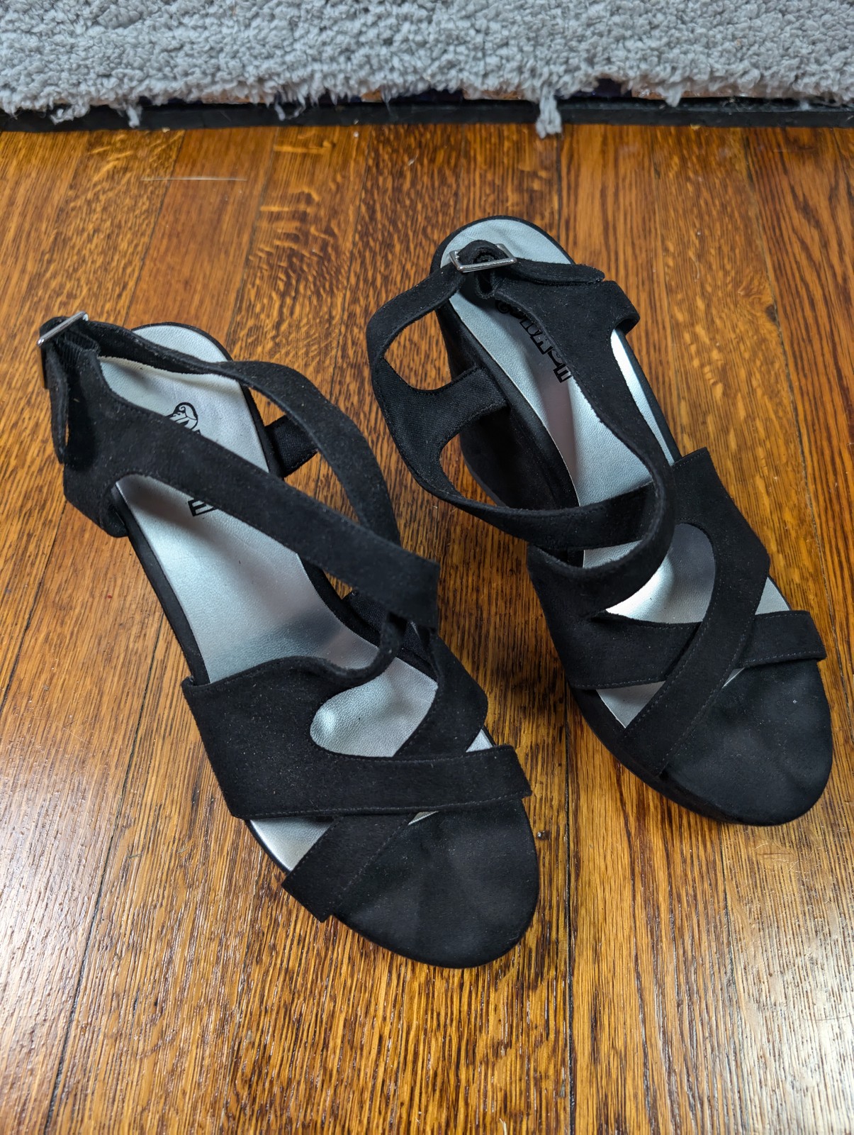 Trash Shoes Womens Size 8.5 Black Wedge Sandals Platform Strappy Faux Suede Heel
