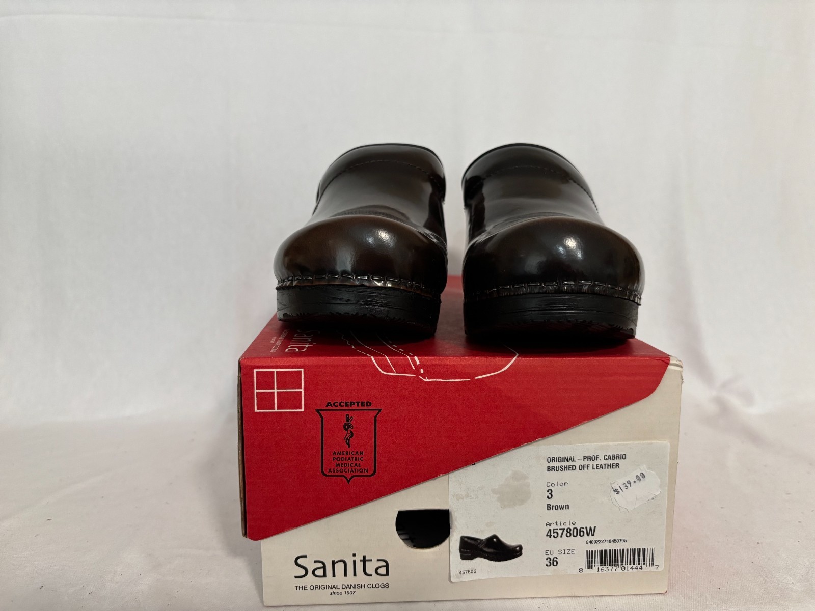 New Classic Sanita Nursing Clogs Women EU 36 USA size 6