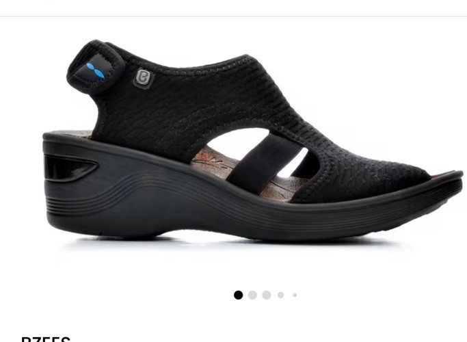 WOMEN’S BZEES DREAM STRETCH WEDGE SANDALS BLACK 7.5 M EUC