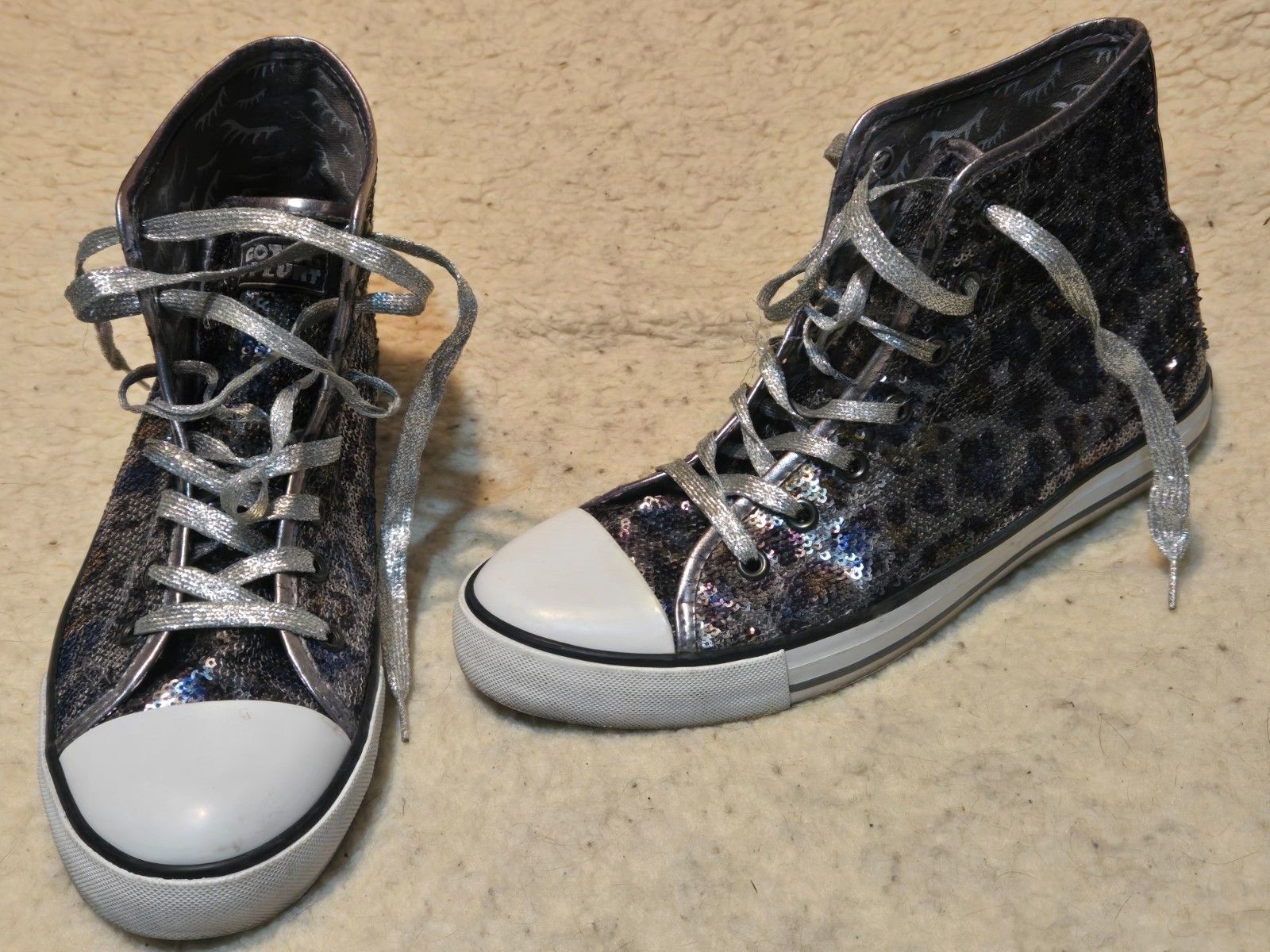 Gotta Flurt Size 9 – 9.5 Black & Silver Sneakers Sequin Hi Tops Leopard Animal