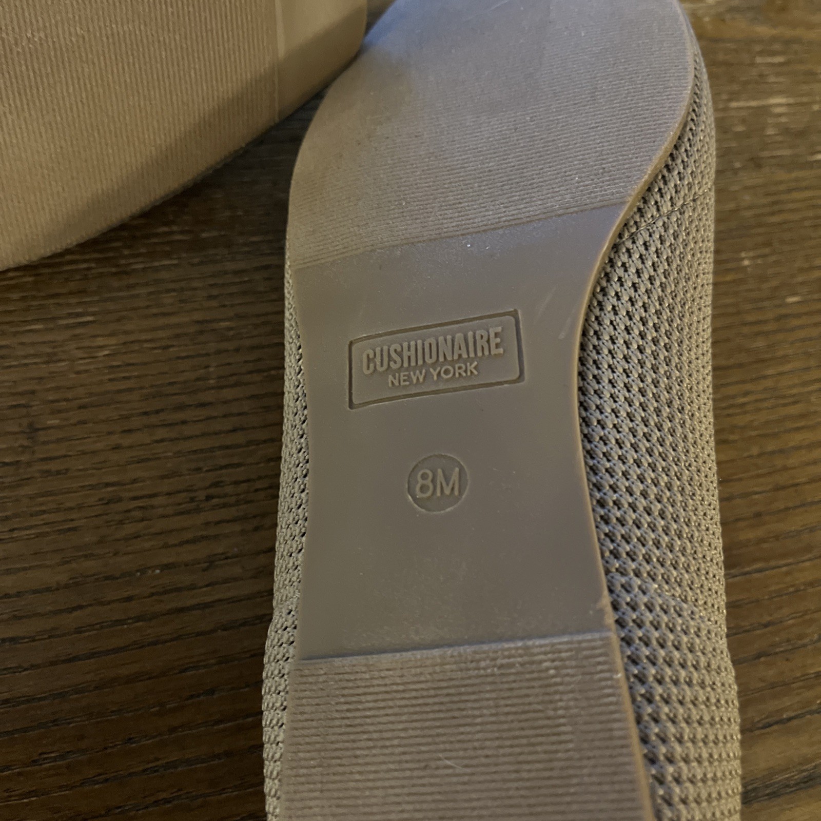 Cushionaire Women’s Size 8 Memory Foam Selfie Taupe Flat Shoes