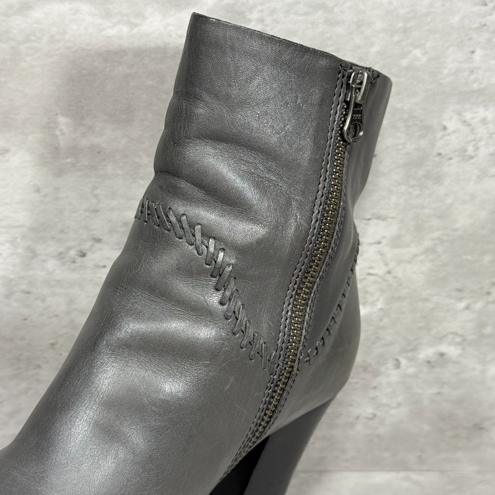 Kork-Ease Vallery Stitched Leather Heeled Gray Ankle Boots Side Zip Women’s 8