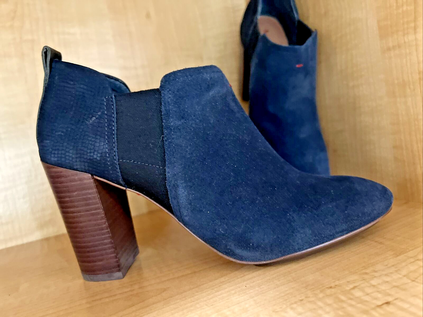 Ellen Degeneres ED Mahoney Womens Oiled Suede Ankle Boots Lagoon 7.5M-GORGEOUS!