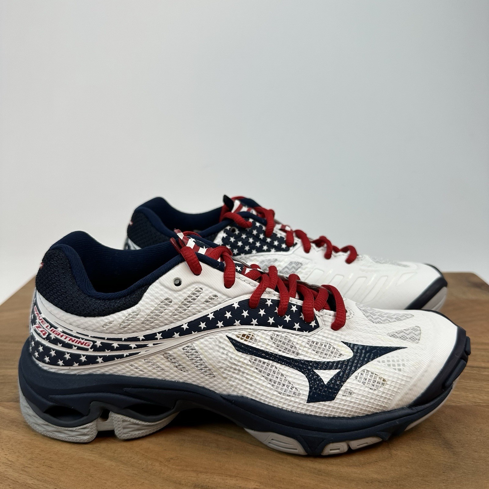 New Women Mizuno Wave Lightning Z4 Volleyball Sneakers Shoes Size 6 M