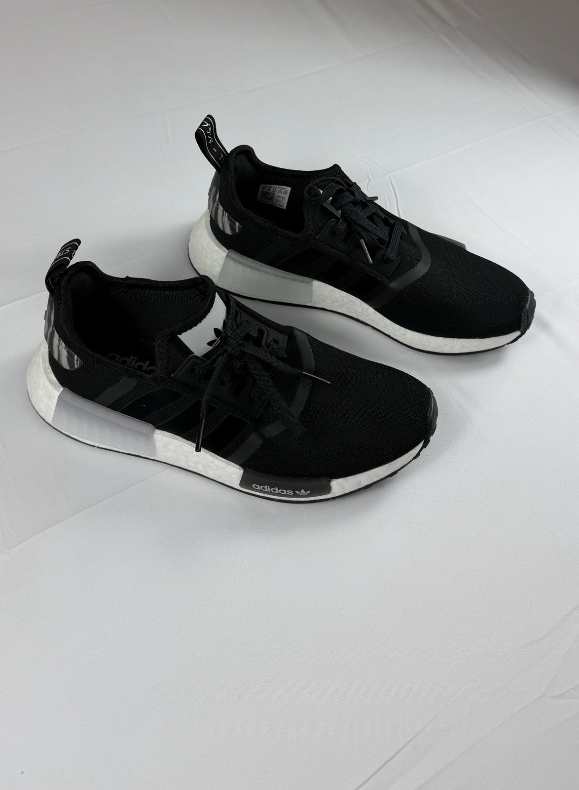 adidas NMD_R1 «Black White Marble» Low Top Lace-Up Cushioned Sneakers IE9611