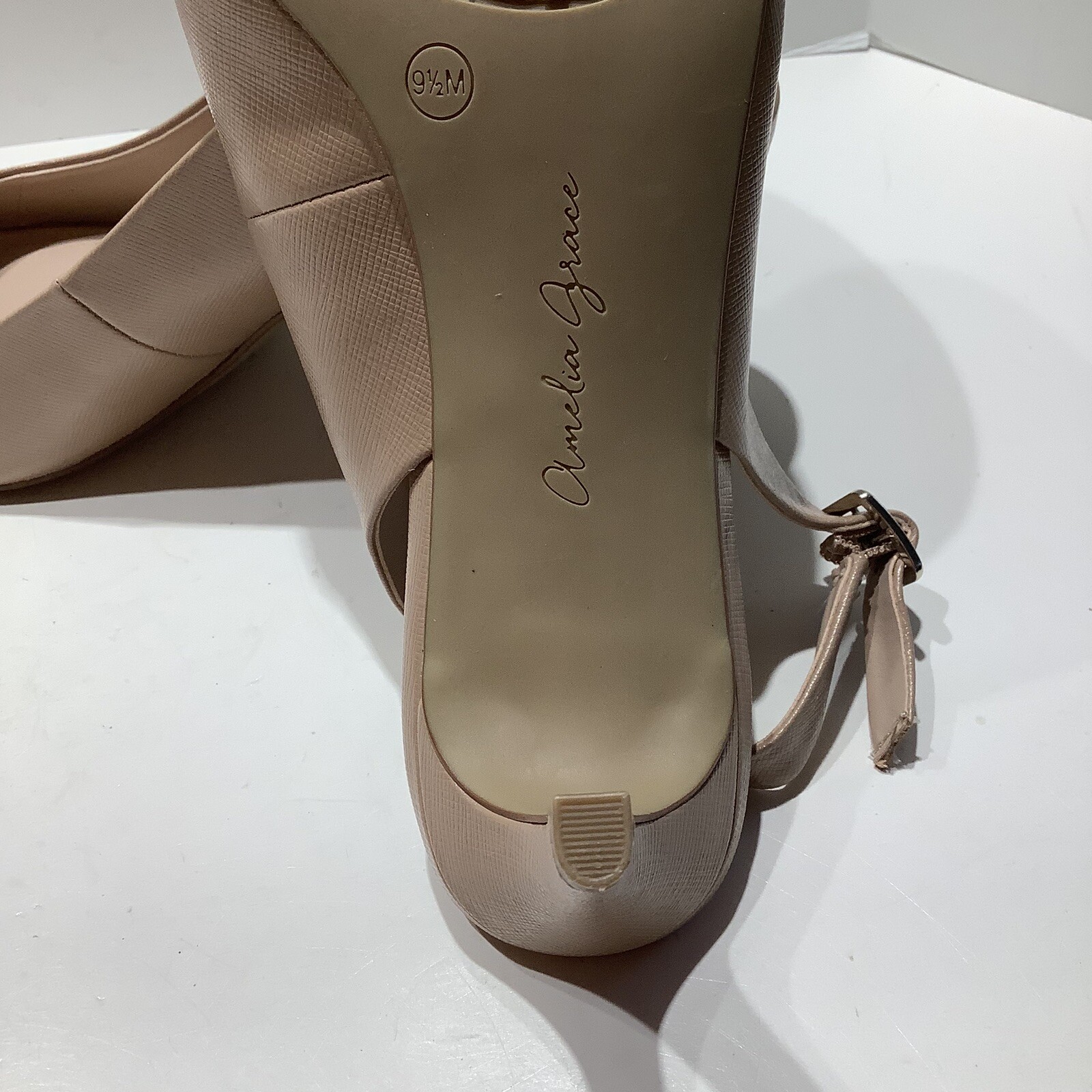 Amelia Grace KORINE Beige Sz. 9.5M Peeptoe Pump Slingback Adj Strap 2.5in Heels