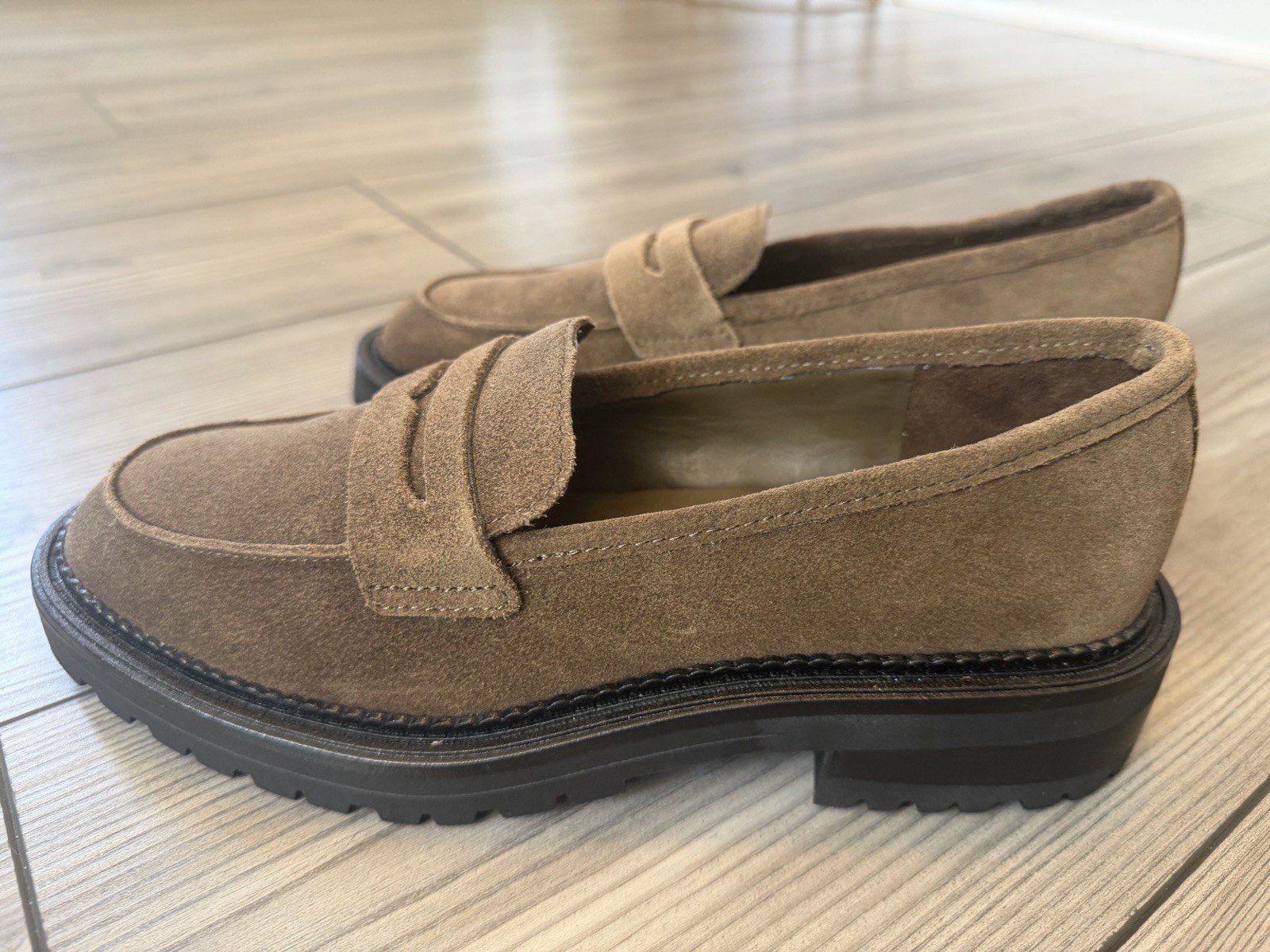 Kenneth Cole New York Brown Suede Lug Sole Penny Loafers Women’s Size 7