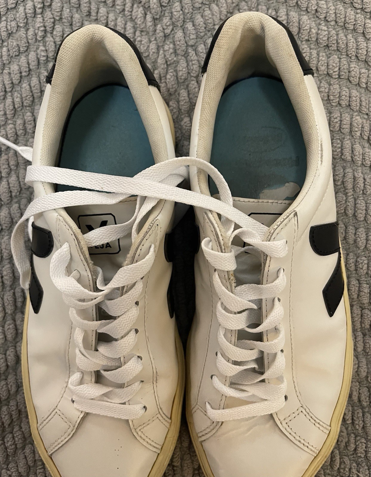 VEJA Esplar White Leather Sneakers Women’s US 8 EU 39 Black V Logo