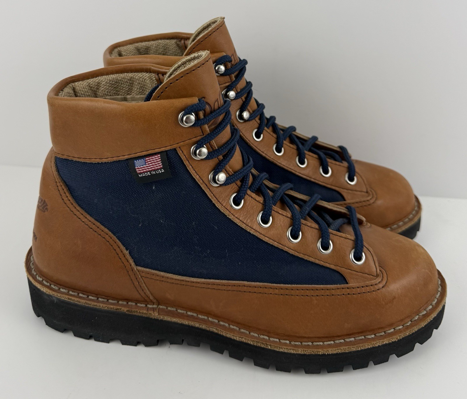 Danner Light Cascade Tan/Blue Hiking Boots Made USA Women’s Size 7