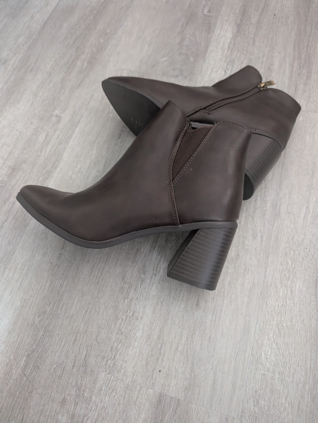 Vepose Brown Side Zip Ankle Boot Women’s Size 6