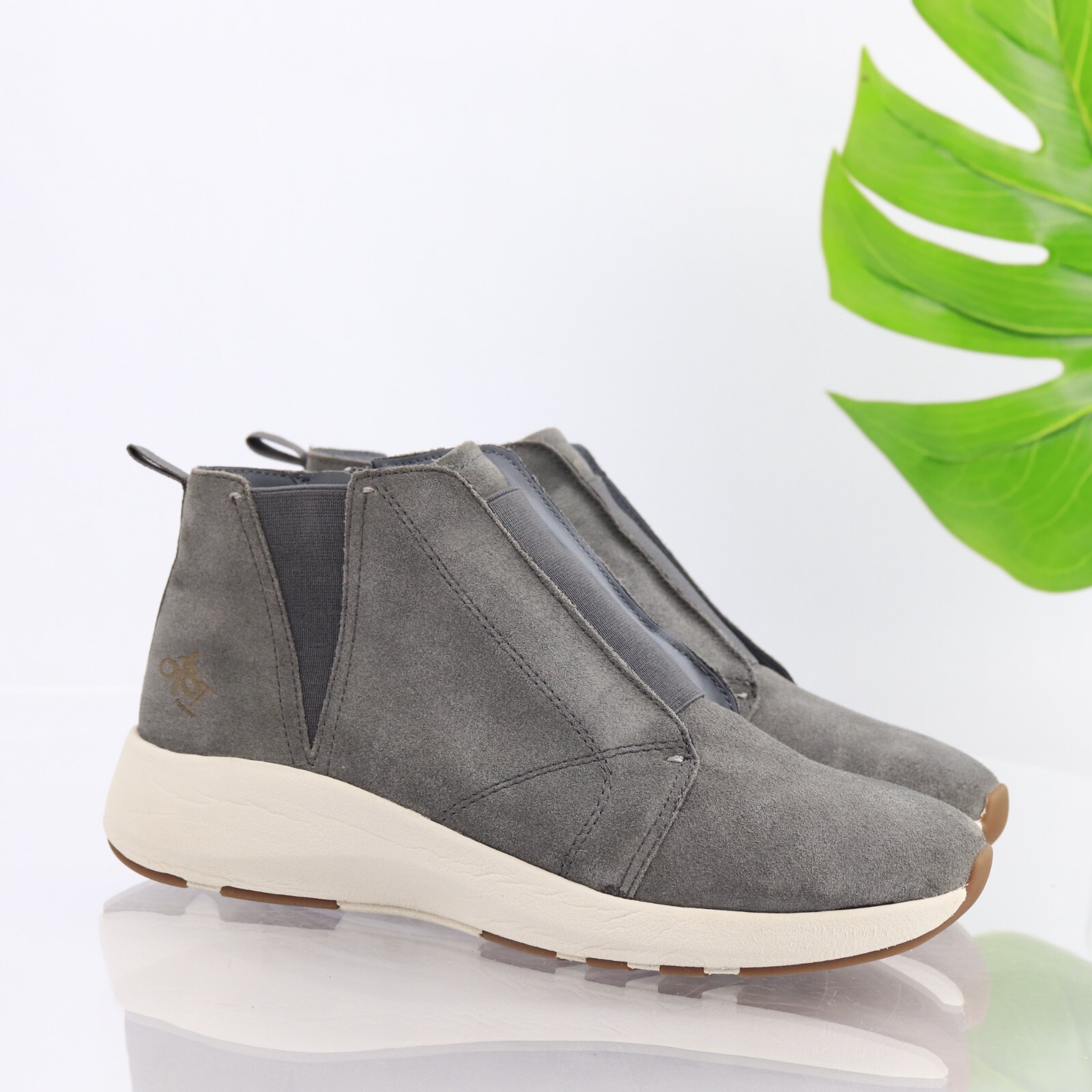 OTBT Womens Bethel Sneaker Size 8 Cold Weather Water Resistant Gray Suede Bootie