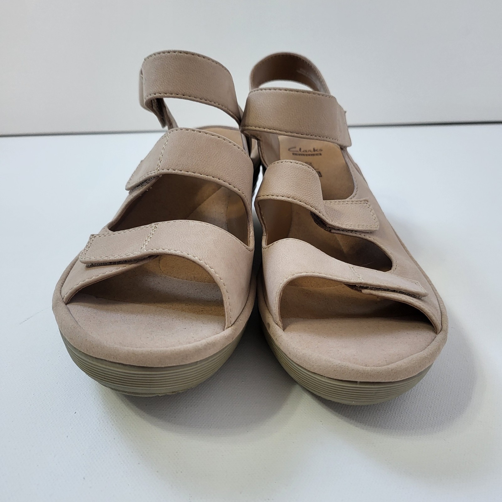 Clarks Size 9.5 W Soft Cushion Reedly Juno Wedge 2.5″ Heel Sandals Triple Strap