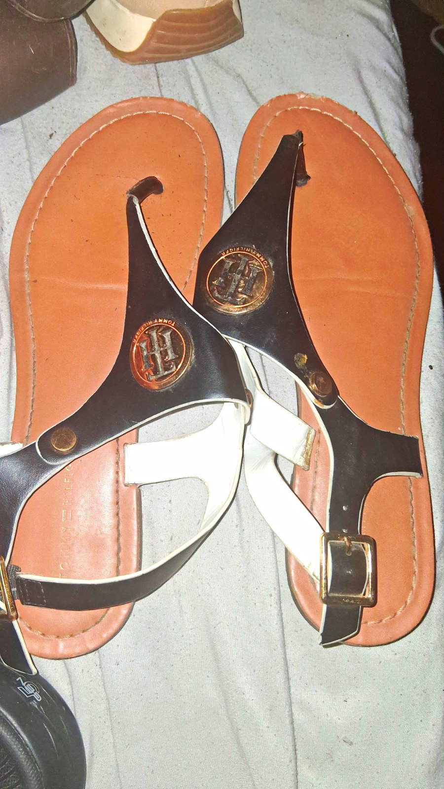 Tommy Hilfiger Women’s Brown/White Strappy Sandals Ankle Buckle Logo Sz 7.5